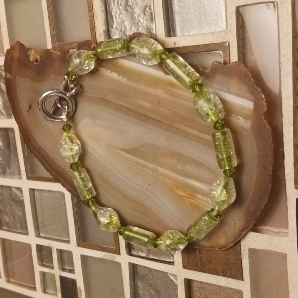 Vintage Toggle Green Glass bracelet